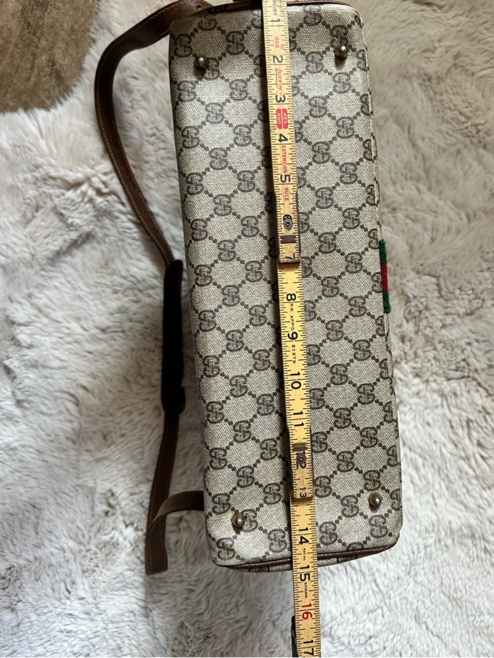 Beis Gucci Beige GG Supreme Messenger with Green & Red Web Stripe - Picture 7 of 10
